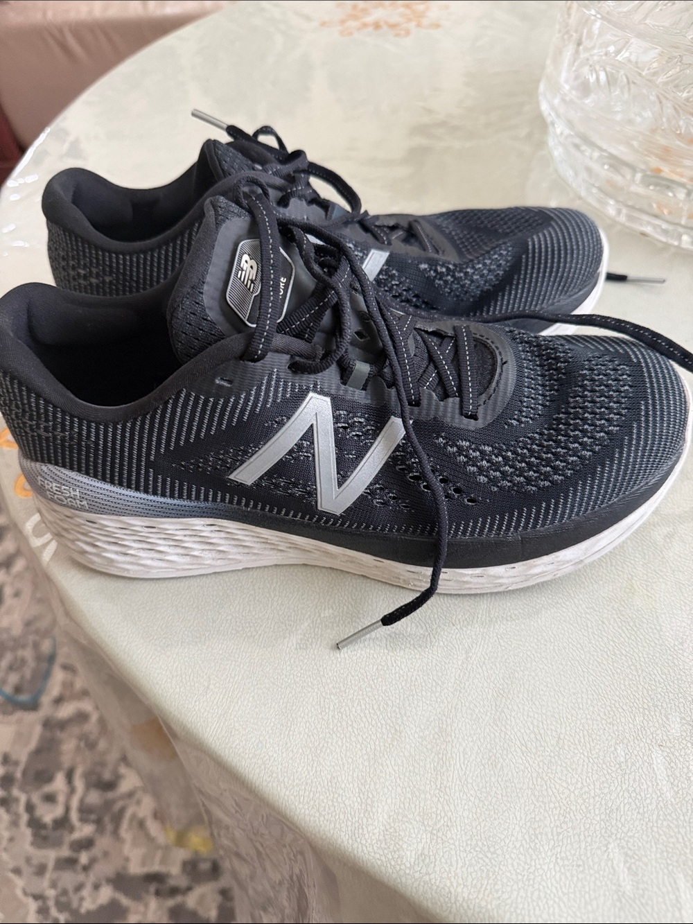New Balance Men's Black and Silver Running Sneakers